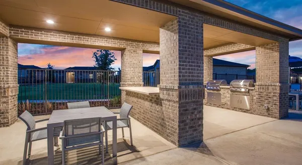 $2,299 | 3950 Dechman Drive, Unit 4038, Grand Prairie, TX 75052