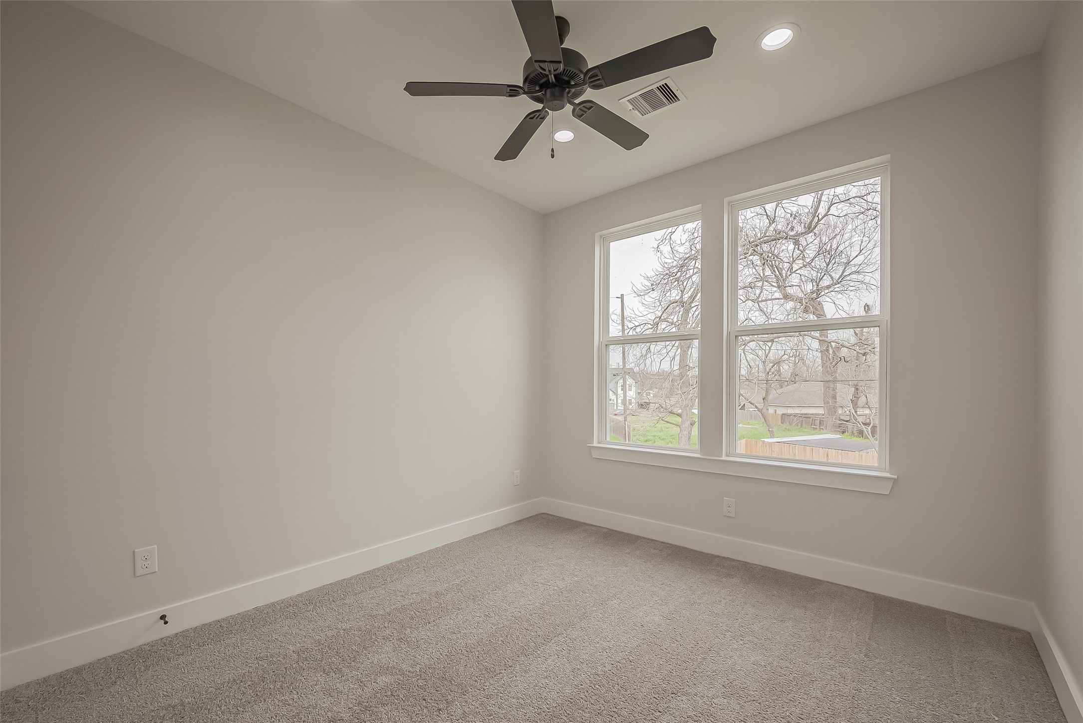 918 St Clair Street, Unit B Houston, TX 77088 - Photo 21 of 35