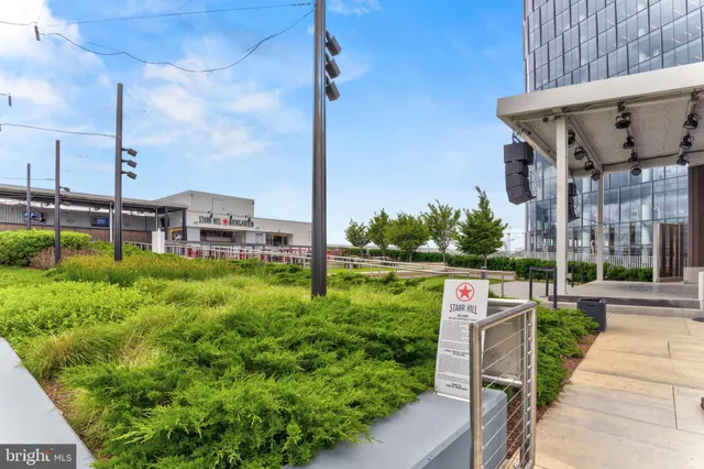 $3,300 | 1761 Old Meadow Road, Unit 209, McLean, VA 22102