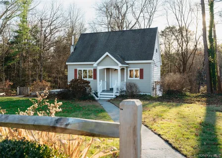 $415,000 | 18 Mountainview Avenue, Rosendale, NY 12472