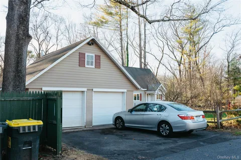 a front view of house with yard