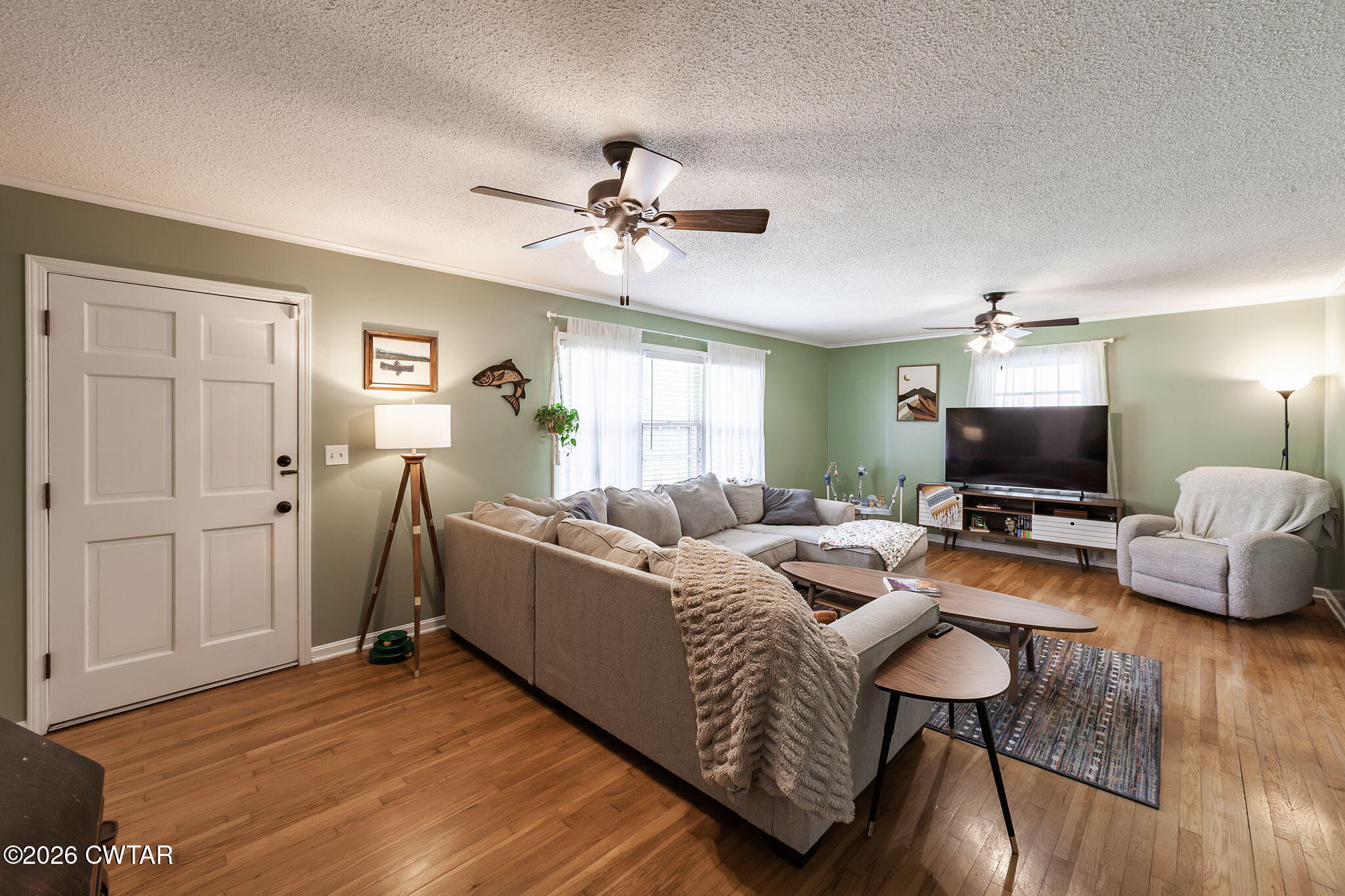 77 Ridgeview Drive Jackson, TN 38301 - Photo 17 of 25 Living Room