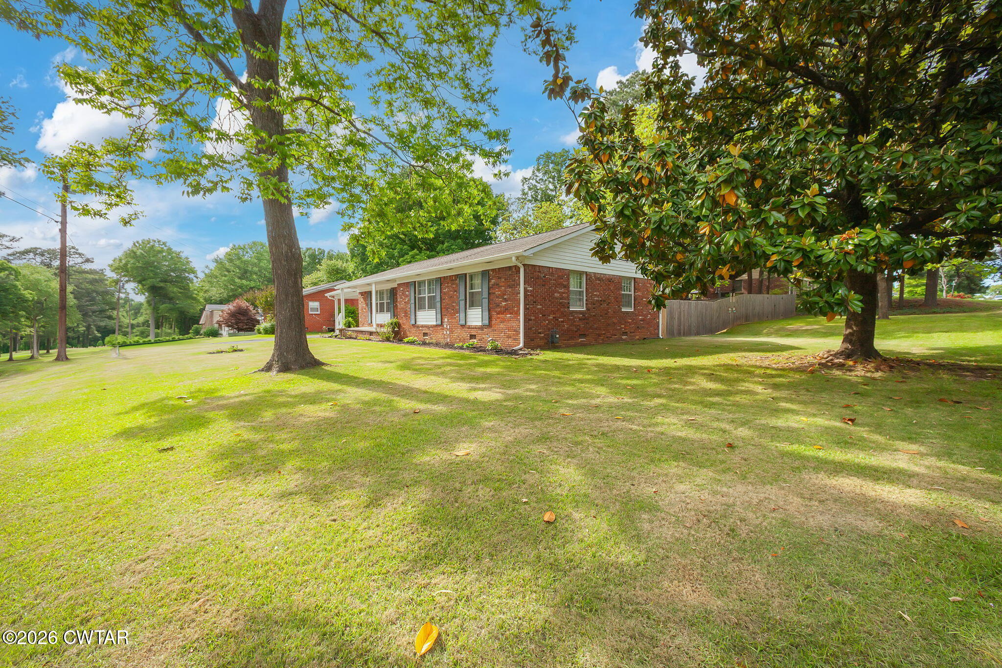 77 Ridgeview Drive Jackson, TN 38301 - Photo 2 of 25 Exterior