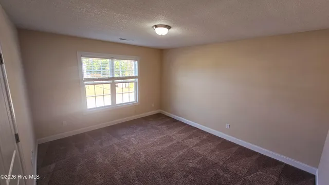 $2,400 | 306 Little Egret Lane, Swansboro, NC 28584