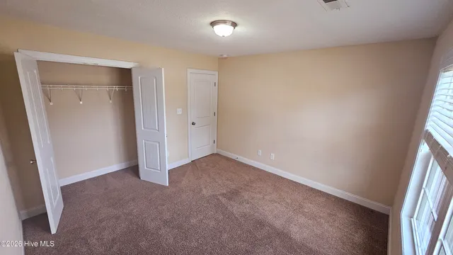 $2,400 | 306 Little Egret Lane, Swansboro, NC 28584