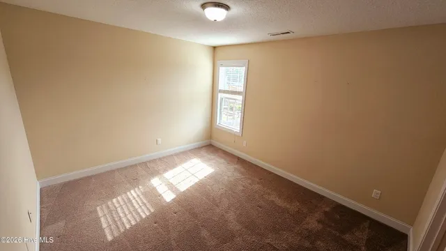 $2,400 | 306 Little Egret Lane, Swansboro, NC 28584