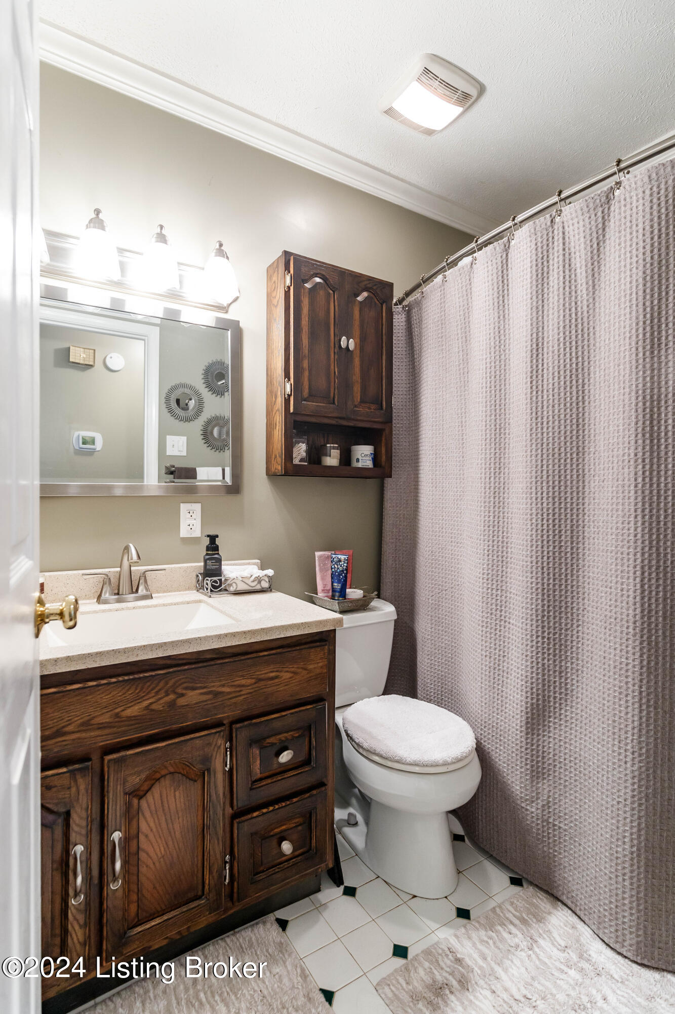 1049 Runell Road Louisville, KY 40214 - Photo 20 of 32 A09I5429