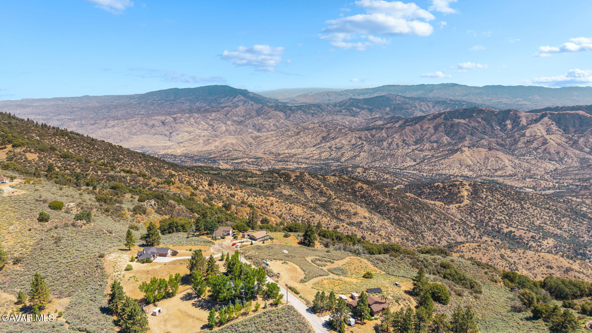 25620 High Rock Court Tehachapi, CA 93561 - Photo 46 of 49 46-web-or-mls-DJI_20260707105907_0096_D