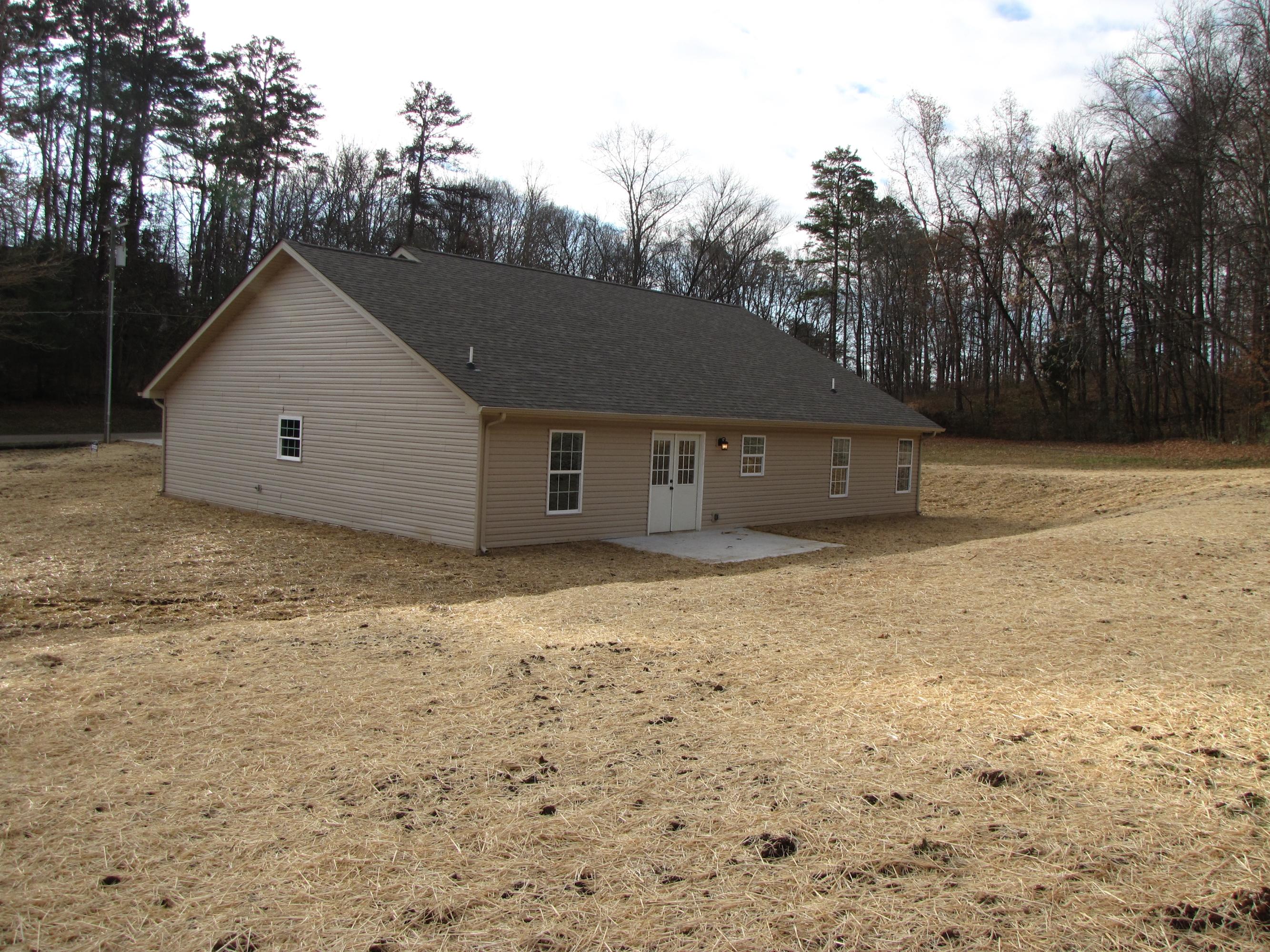 4757 Unitia Road Lenoir City, TN 37772 - Photo 2 of 10 Back yard