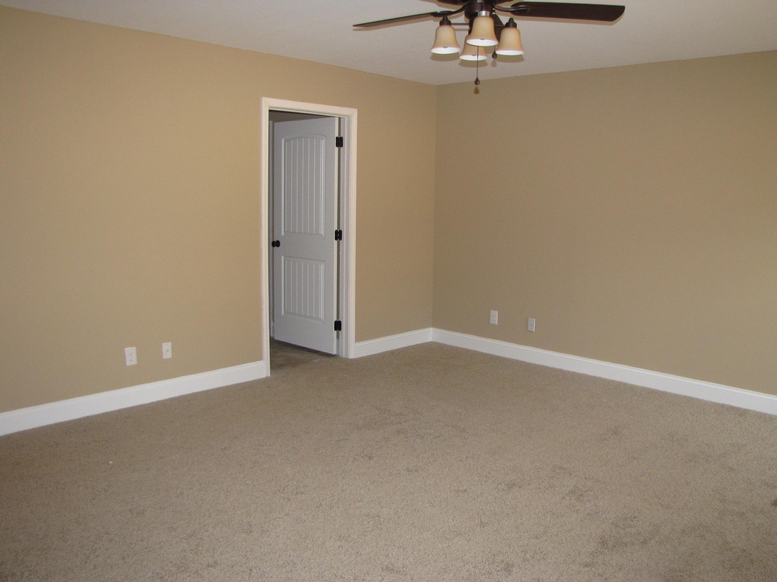 4757 Unitia Road Lenoir City, TN 37772 - Photo 8 of 10 Master bedroom
