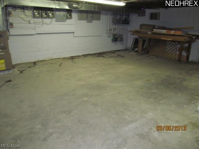 1702-04 Spring Road Cleveland, OH 44109 - Photo 11 of 14