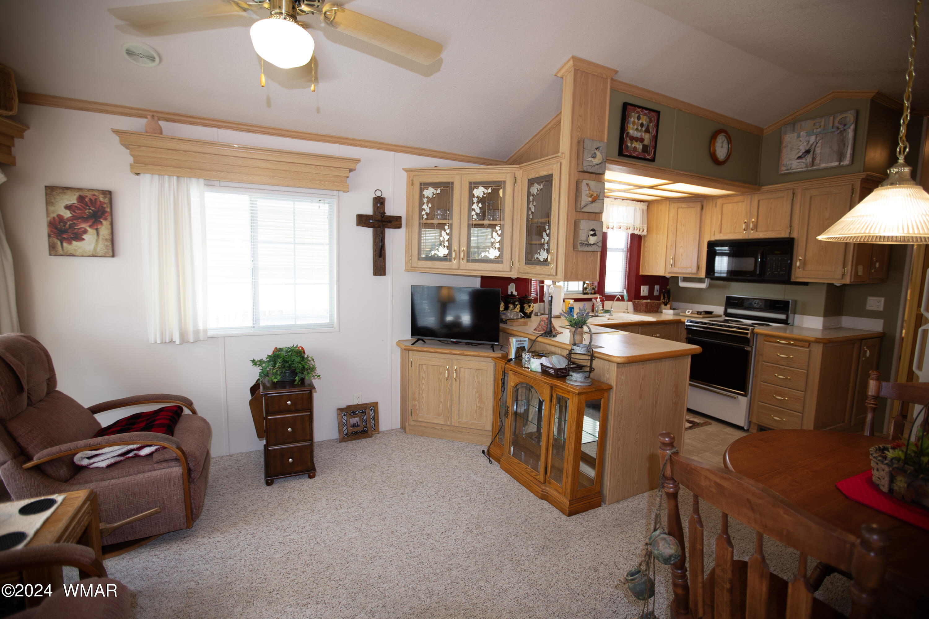 270 North Clark Road Show Low, AZ 85901 - Photo 3 of 16 Living Room