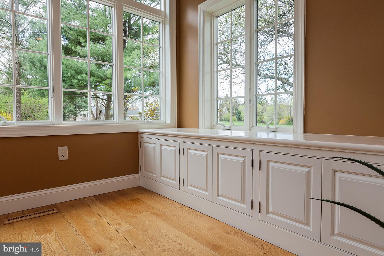 2006 Rachael Drive Lancaster, PA 17601 - Photo 25 of 59 CUSTOM CABINETRY FOR STORAGE