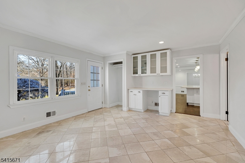 54 Robin Glen Road Watchung, NJ 07069 - Photo 26 of 42