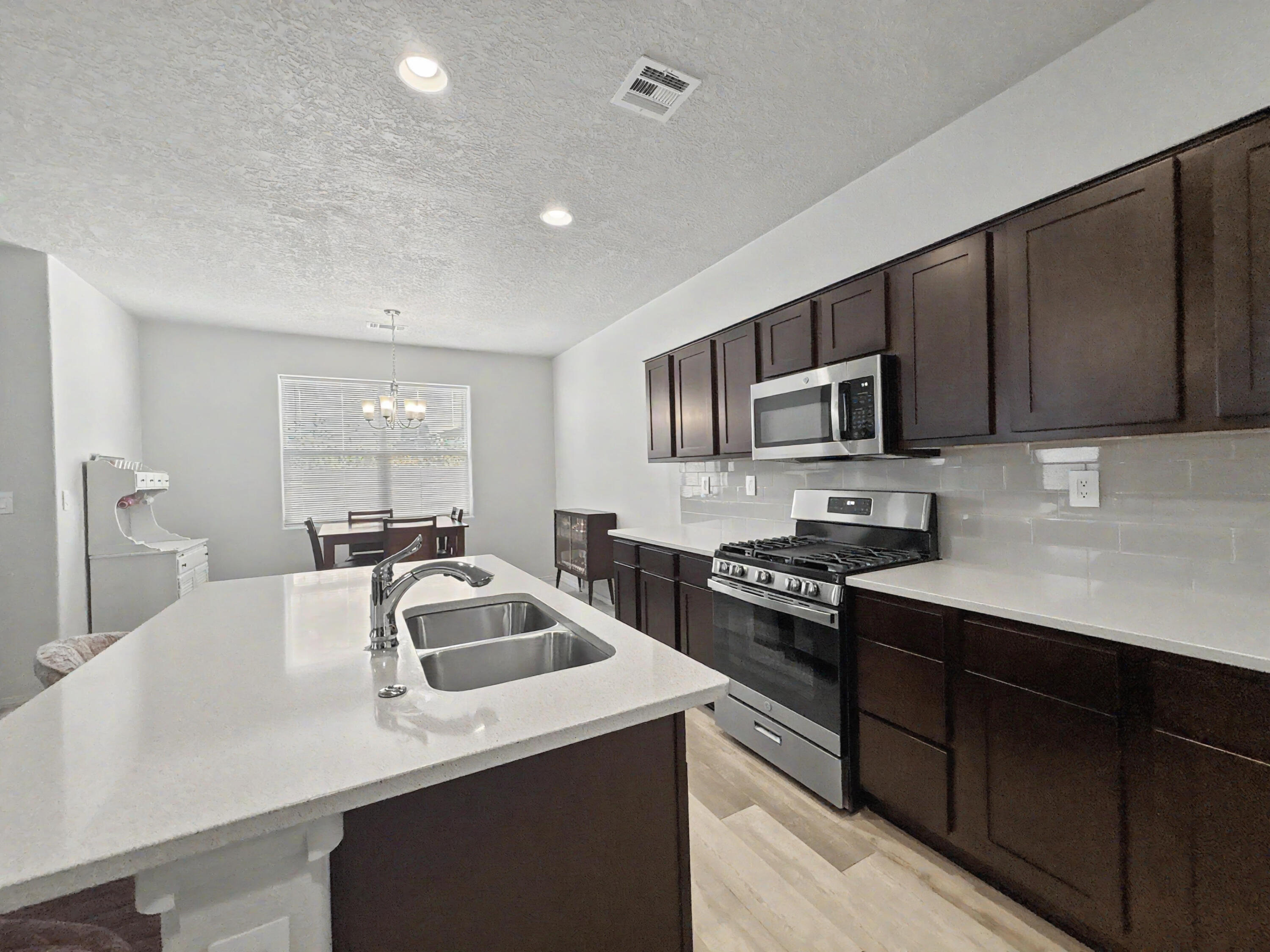 9520 Sage Ranch Court Albuquerque, NM 87121 - Photo 13 of 36 Gallery Image 13