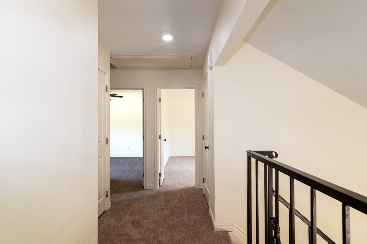 13087 Crystal Trail Conroe, TX 77306 - Photo 39 of 47 a view of a hallway