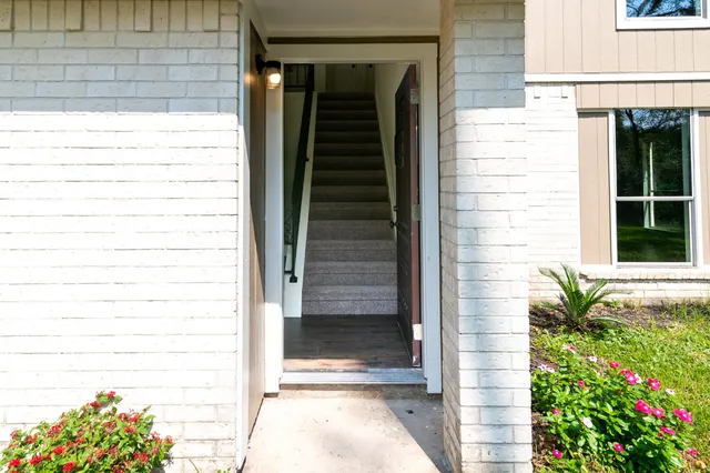 a view of entrance door of the house