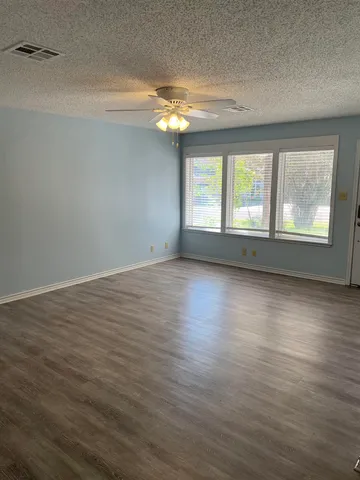 $1,800 | 1749 Bluebonnet Lane, Kingsland, TX 78639