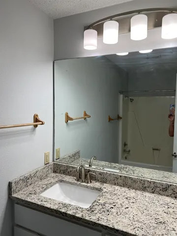 $1,800 | 1749 Bluebonnet Lane, Kingsland, TX 78639