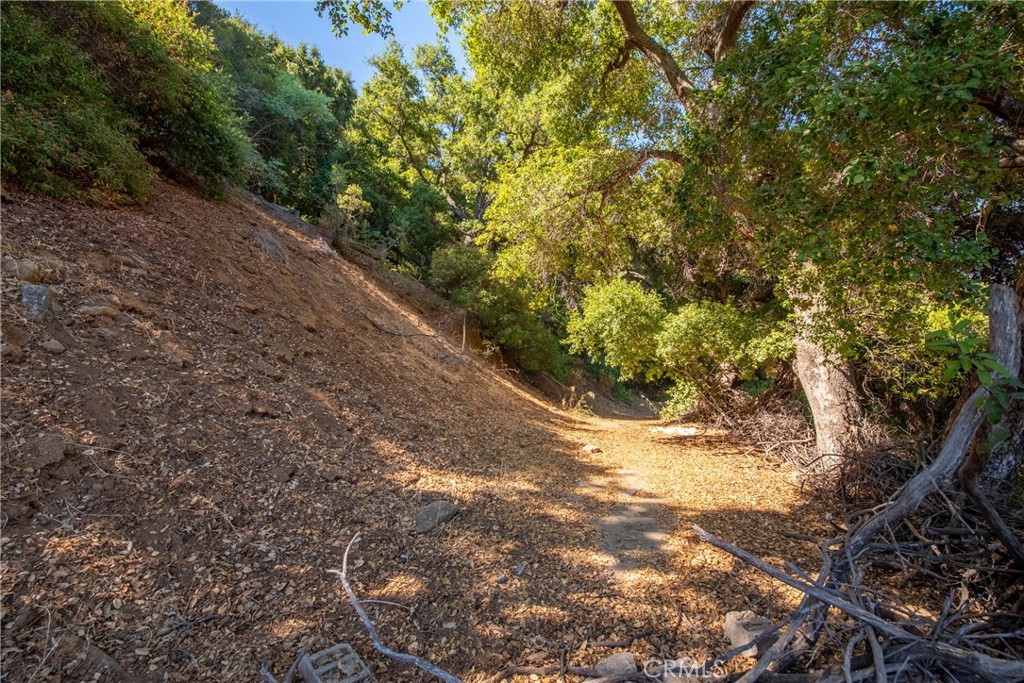 7210 Santa Susana Pass Road Simi Valley, CA 93063 - Photo 5 of 32