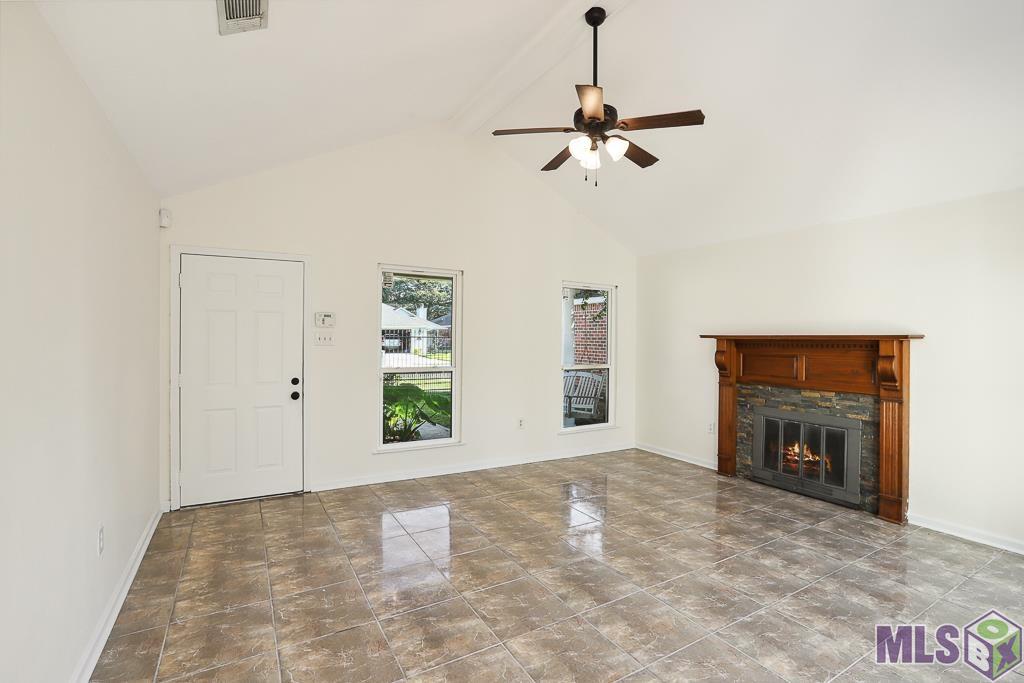 2122 Maple Ridge Avenue Baton Rouge, LA 70816 - Photo 7 of 25