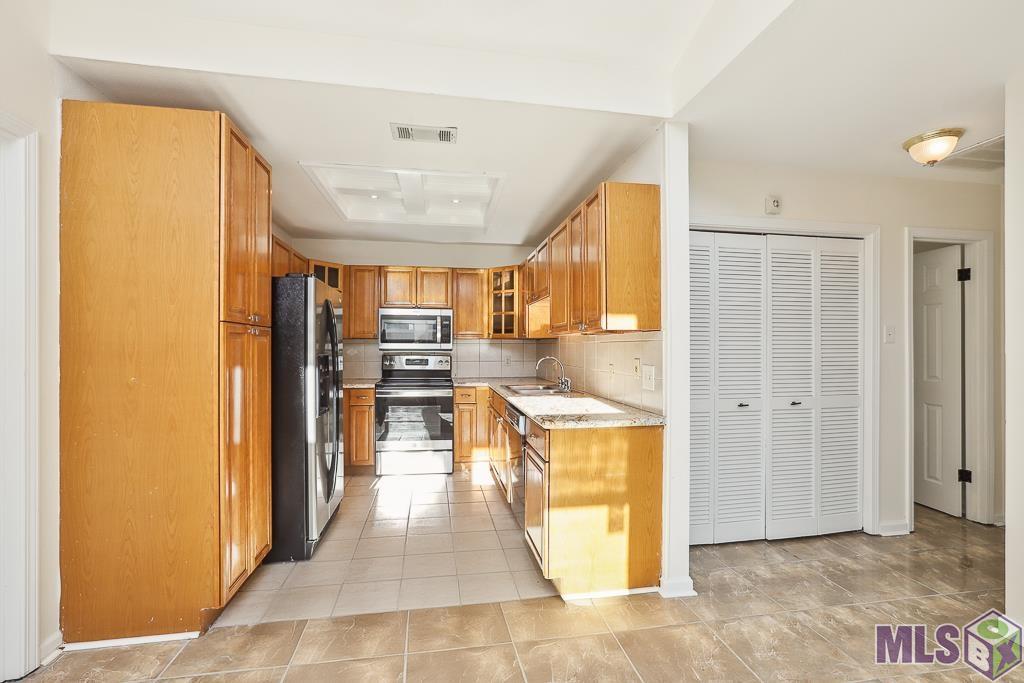 2122 Maple Ridge Avenue Baton Rouge, LA 70816 - Photo 9 of 25