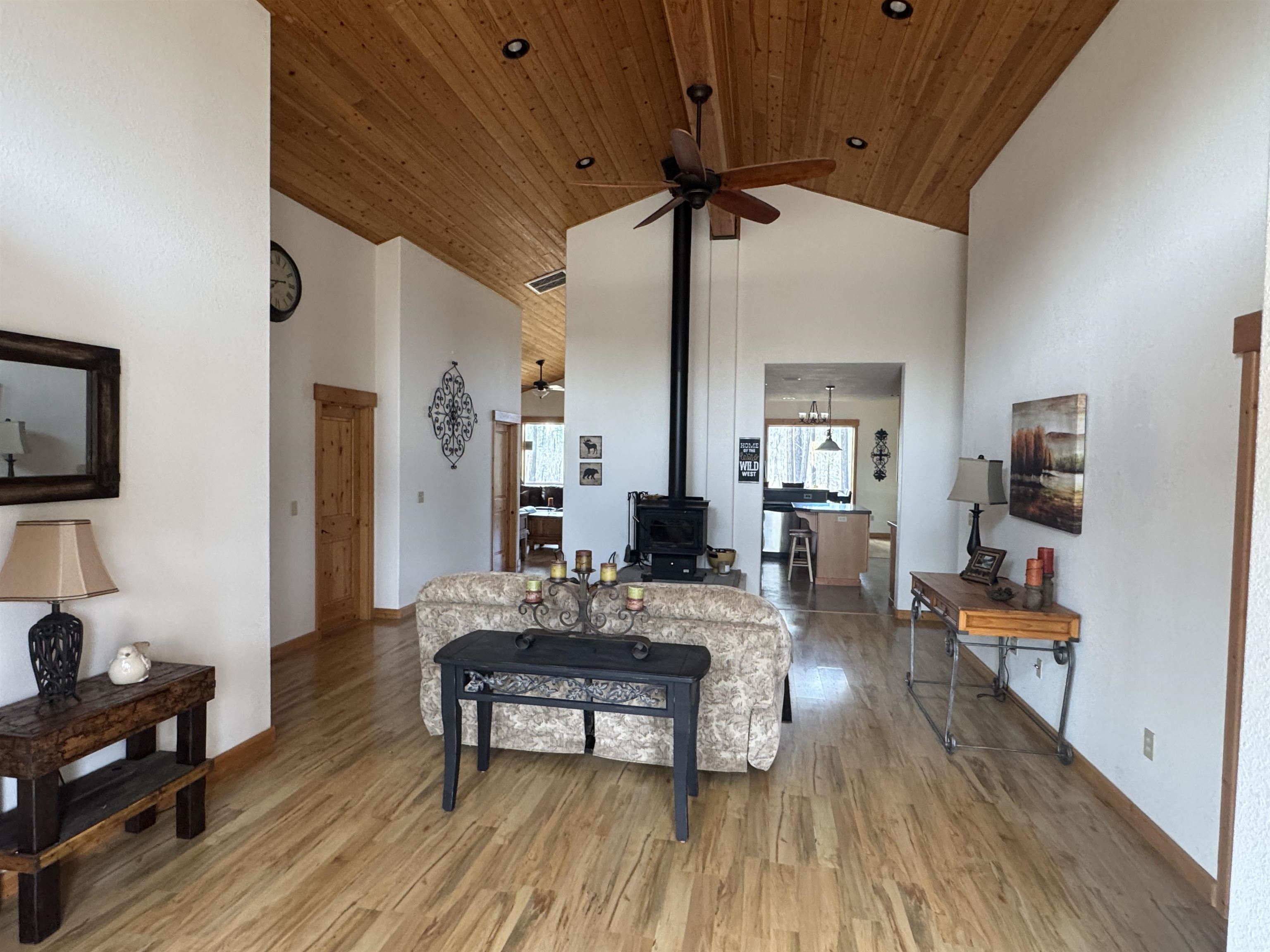 7051 Rim Drive Chester, CA 96020 - Photo 7 of 26 Gallery Image 7
