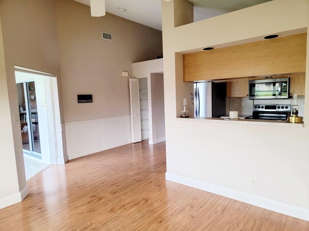 11084 180th Court South Boca Raton, FL 33498 - Photo 33 of 45 KITCHEN/DR