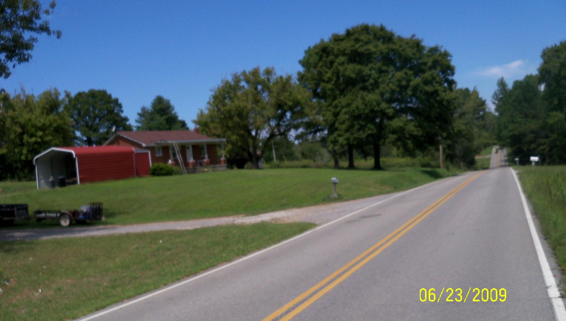4770 Marion Road Cunningham, TN 37052 - Photo 2 of 17