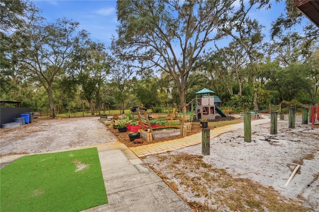 8010 Franklin Road Plant City, FL 33565 - Photo 36 of 46