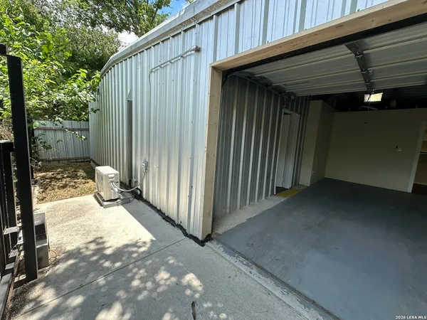 $1,295 | 1619 Nolan Street, Unit B, San Antonio, TX 78202