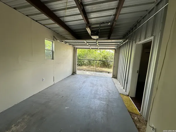 $1,295 | 1619 Nolan Street, Unit B, San Antonio, TX 78202