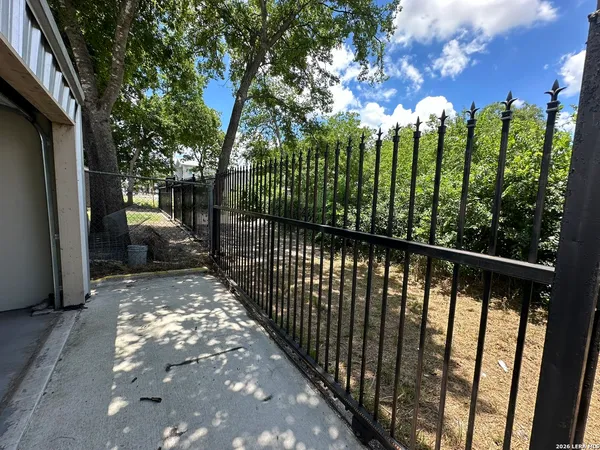 $1,295 | 1619 Nolan Street, Unit B, San Antonio, TX 78202