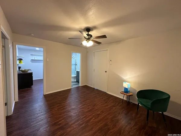 $1,295 | 1619 Nolan Street, Unit B, San Antonio, TX 78202