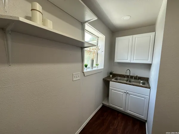 $1,295 | 1619 Nolan Street, Unit B, San Antonio, TX 78202