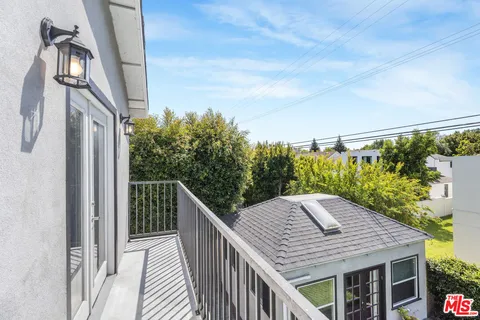 $8,450 | 937 South Tremaine Avenue, Los Angeles, CA 90019