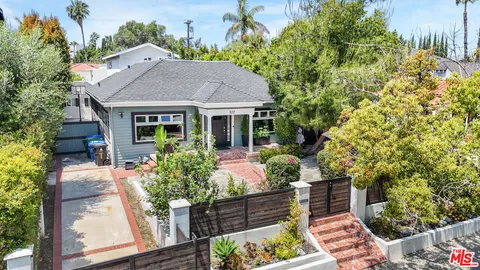 $8,450 | 937 South Tremaine Avenue, Los Angeles, CA 90019