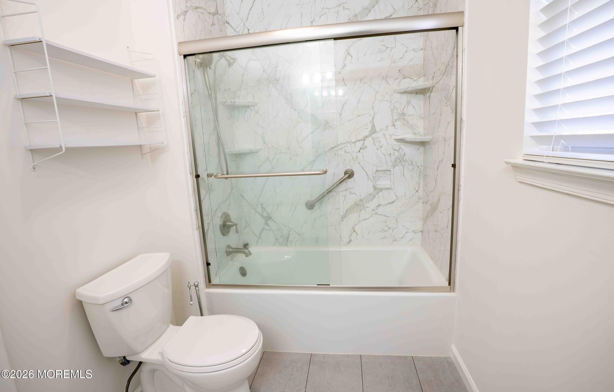 6 Abbey Road Jackson, NJ 08527 - Photo 14 of 24 13 - Full Bath