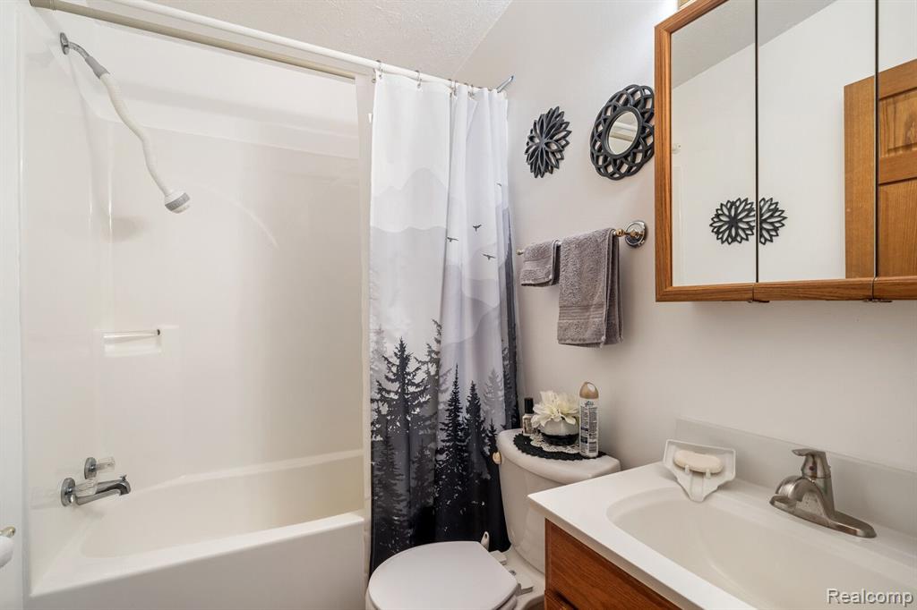 3939 Castle Road North Branch, MI 48461 - Photo 22 of 31