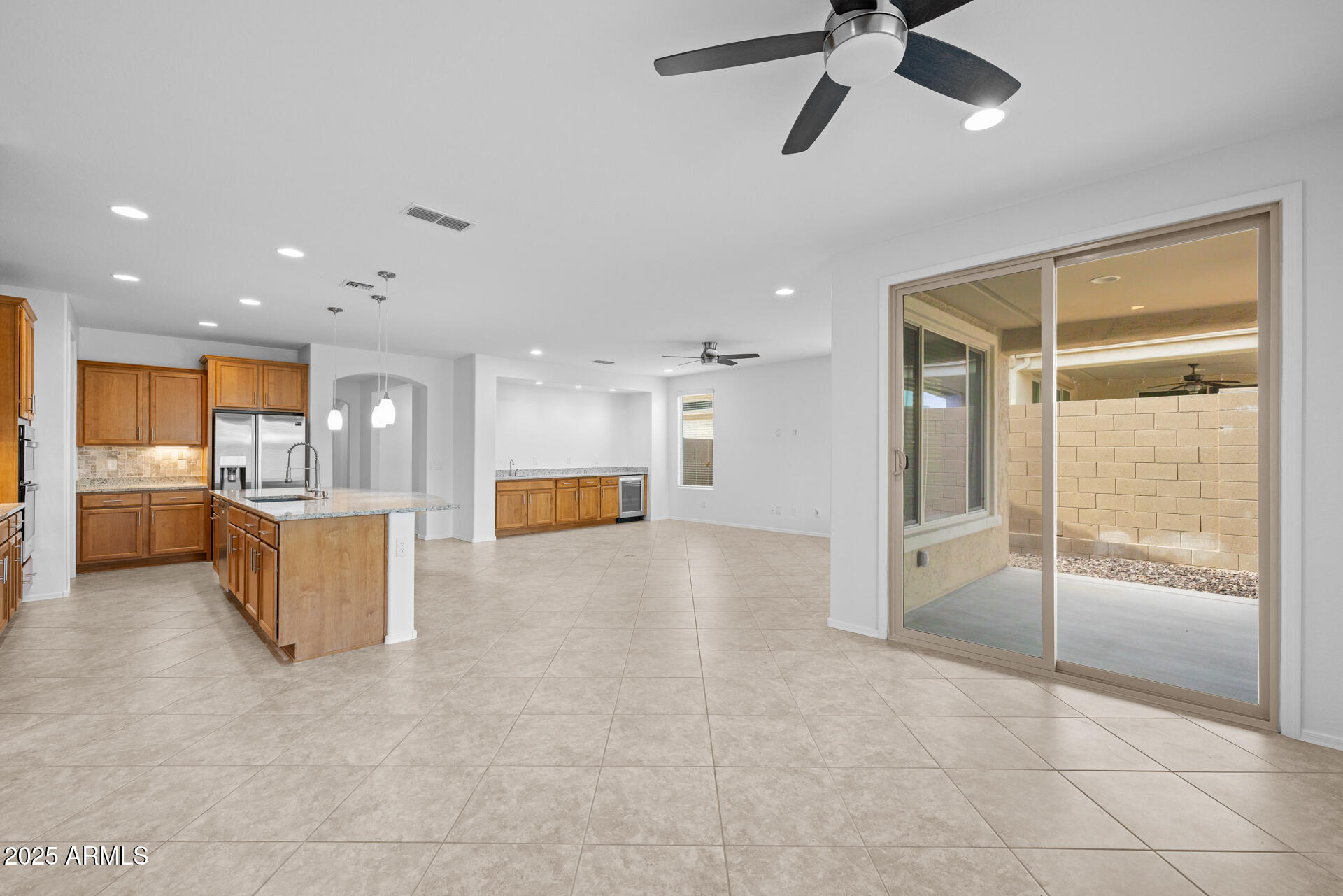 8160 West Cinder Brook Way Florence, AZ 85132 - Photo 17 of 81 15)KITCHEN