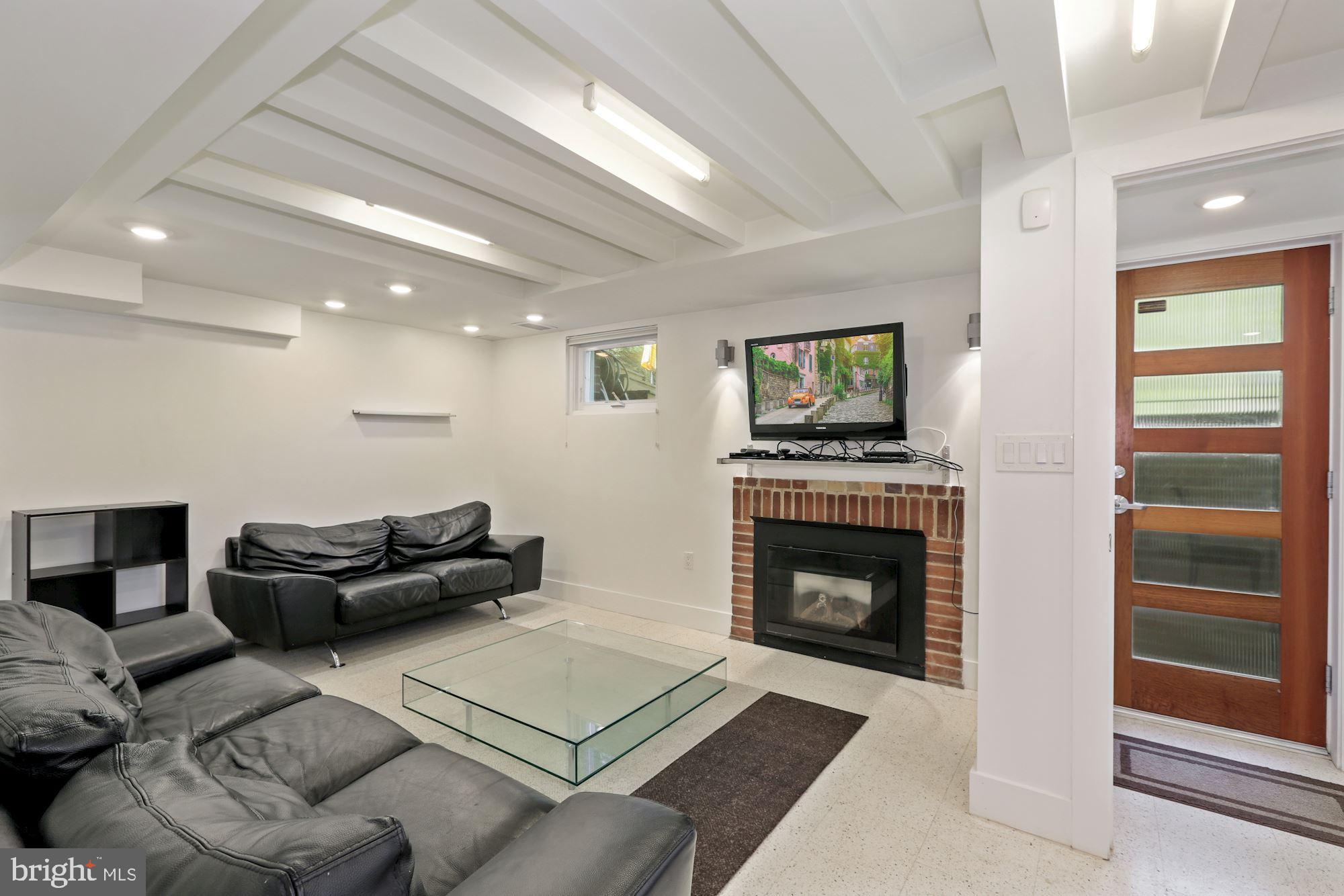 3640 Everett Street Northwest Washington, DC 20008 - Photo 1 of 29