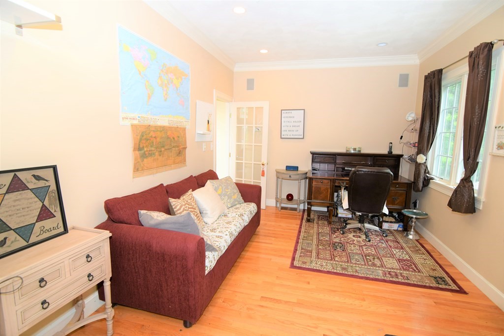 23 Old Farm Road Woburn, MA 01801 - Photo 14 of 34 Gallery Image 14