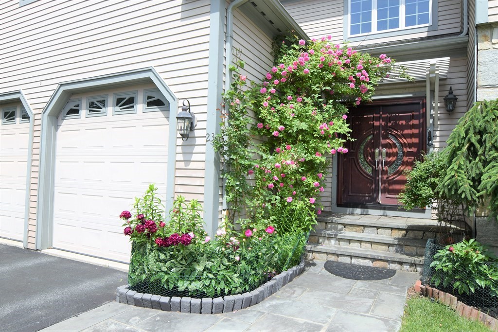 23 Old Farm Road Woburn, MA 01801 - Photo 2 of 34 Gallery Image 2
