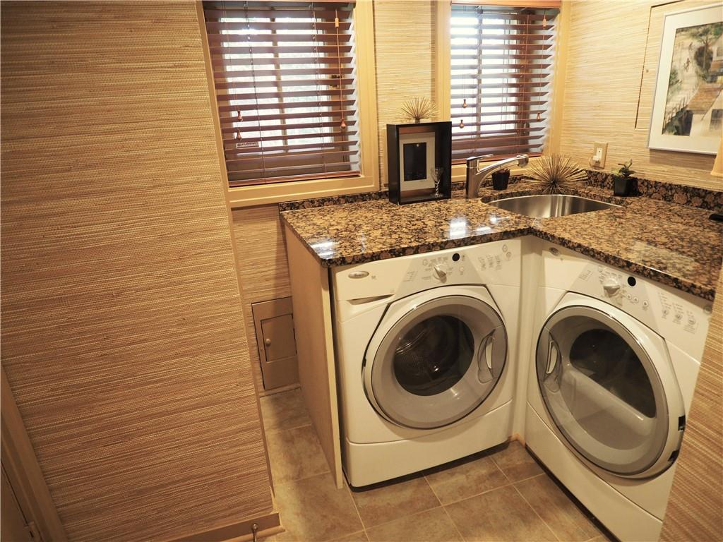 604 Pennridge Road Pittsburgh, PA 15211 - Photo 21 of 25 a utility room with dryer and washer