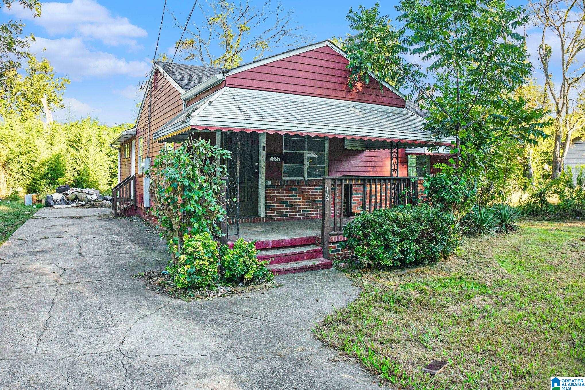 1237 Frisco Street Birmingham, AL 35224 - Photo 2 of 21