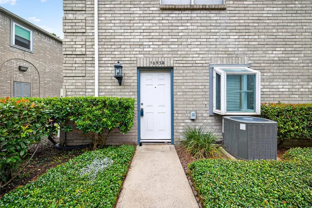$189,990 | 7693 Cambridge Street, Unit 7691, Houston, TX 77054