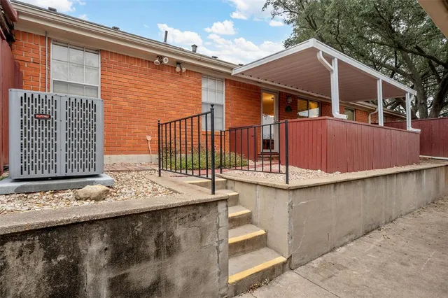 $185,000 | 5032 Lake Shore Drive, Waco, TX 76710