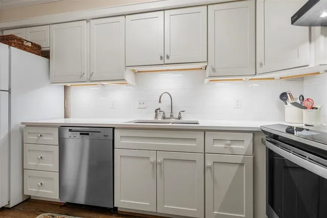 $185,000 | 5032 Lake Shore Drive, Waco, TX 76710