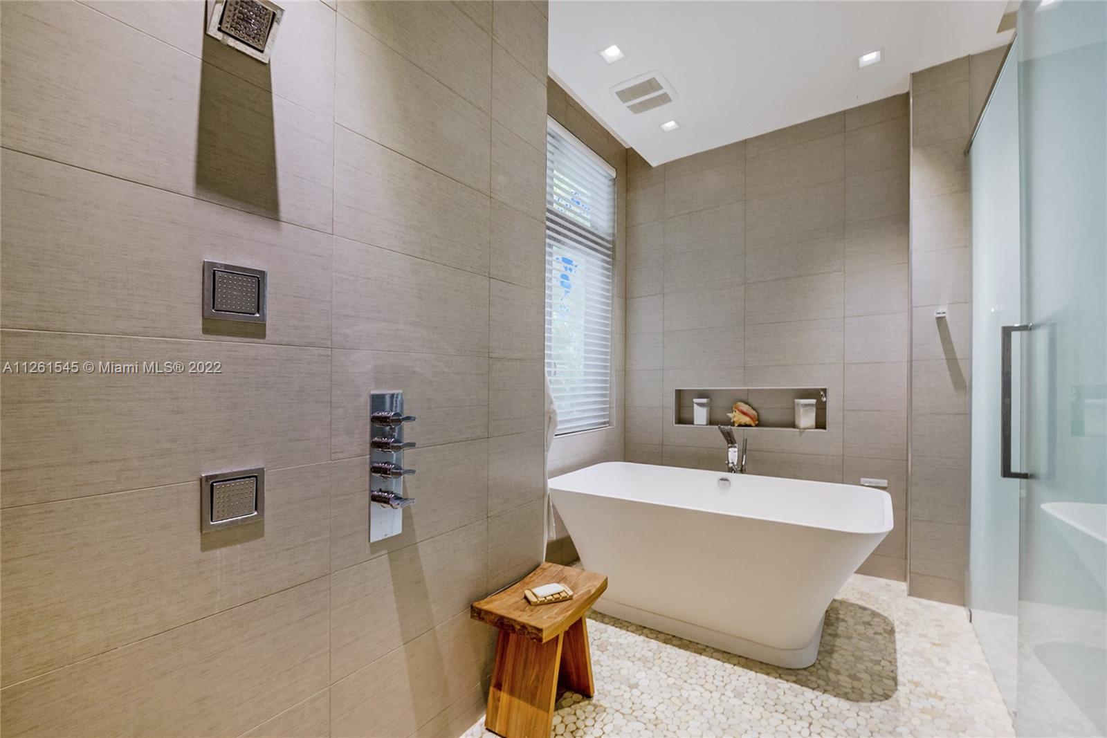 810 Jeronimo Drive Coral Gables, FL 33146 - Photo 26 of 43