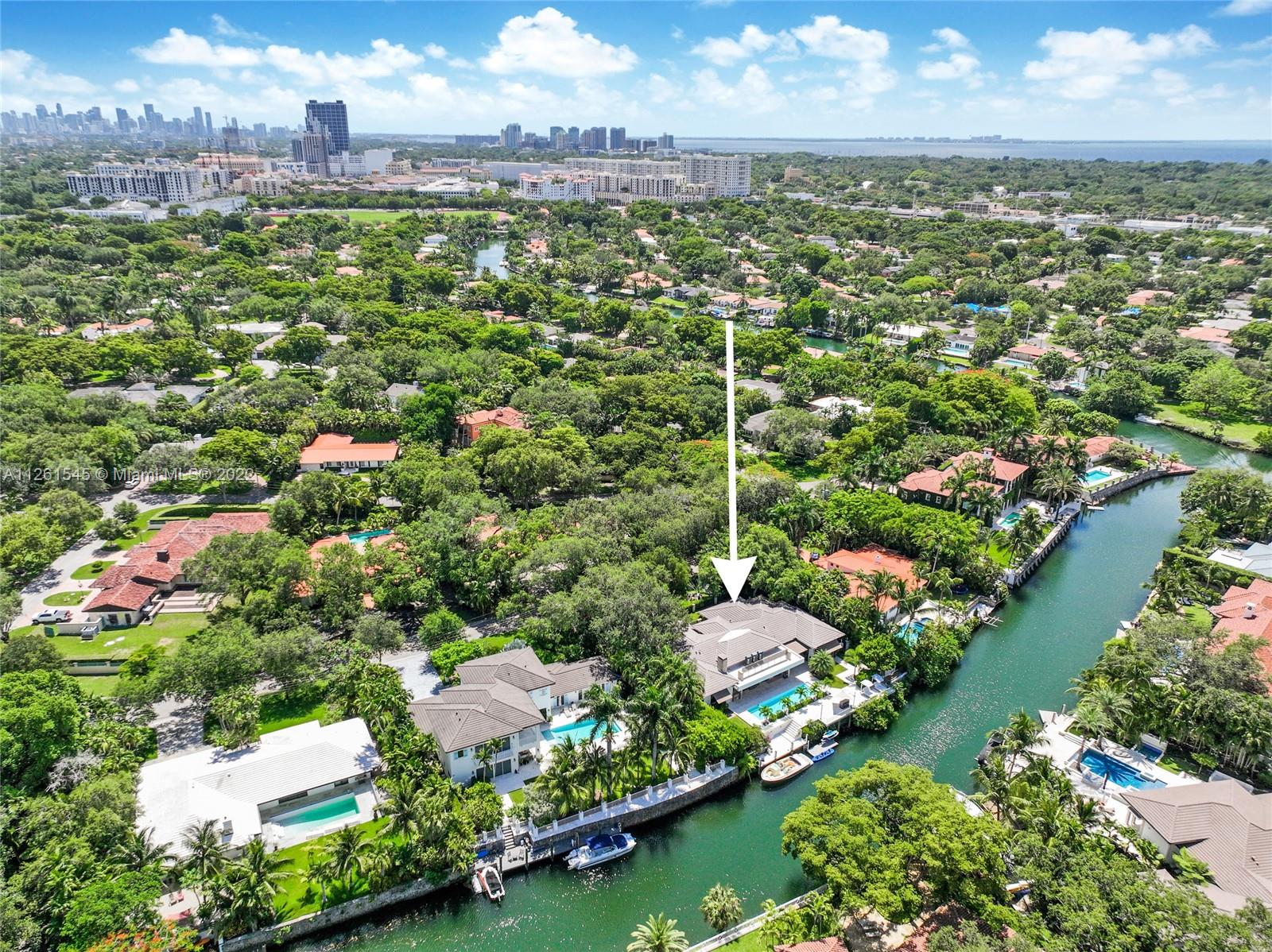 810 Jeronimo Drive Coral Gables, FL 33146 - Photo 4 of 43